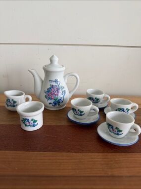 Vintage Muffy VanderBear Mommy & Me Porcelain Tea Set